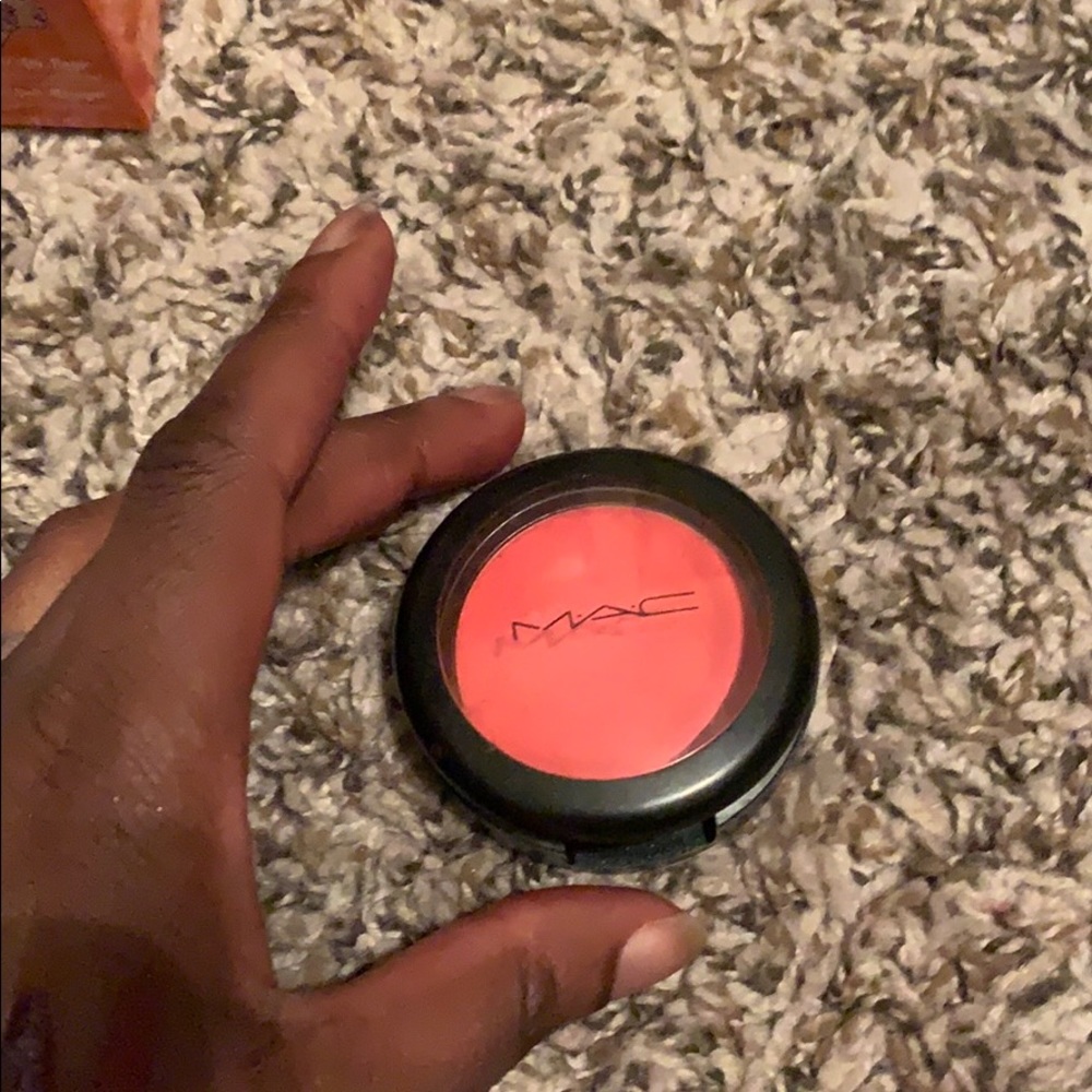 Mac blush Devil